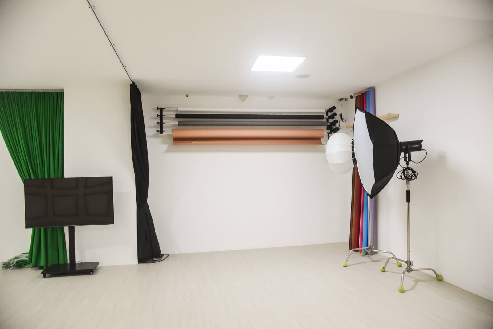 SparQ Spaces photography studio, Bangkok — 14 of 15
